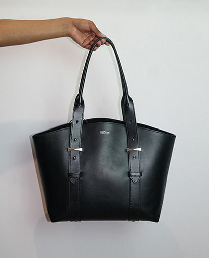 Legend Tote, front view